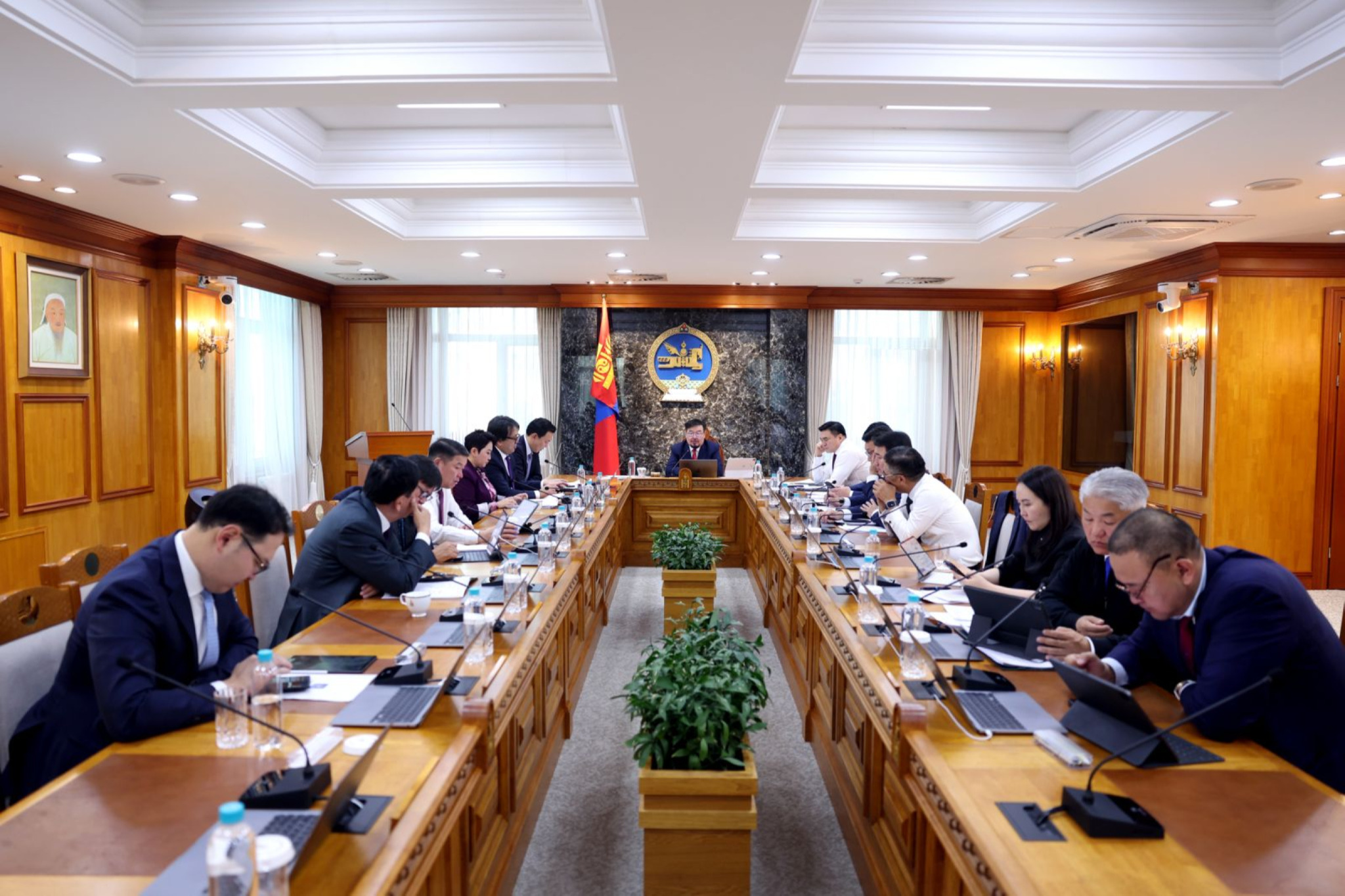 ЗГ: Ойрхи дорнодын мөргөлдөөнөөс учирч болох эрсдлийн талаар хэлэлцэж байна